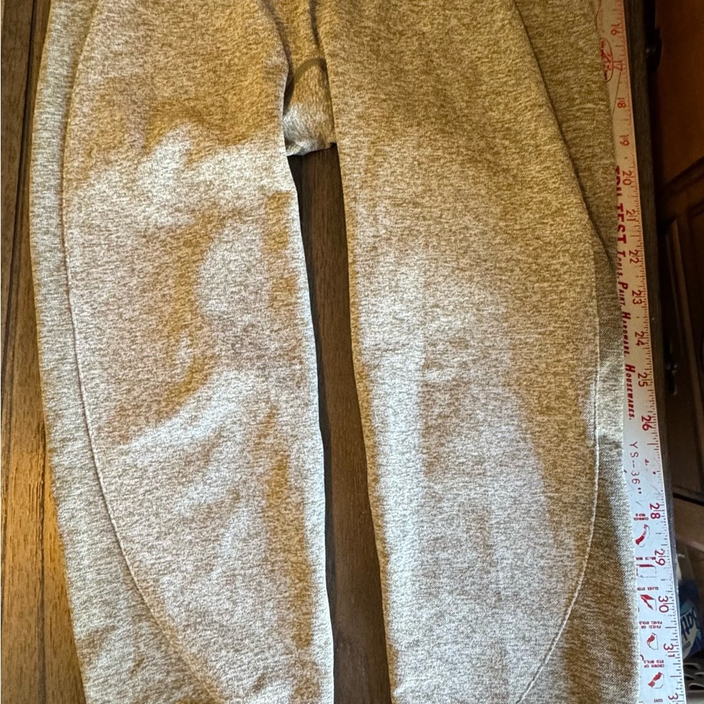 Gymshark light brown capri/cropped leggings